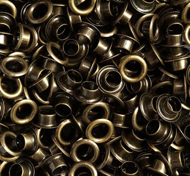 Œillets métalliques de 7 à 20 mm